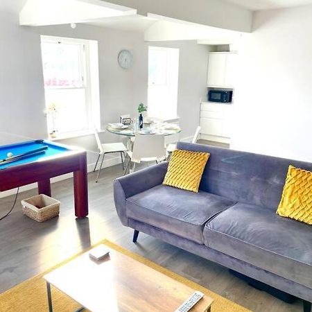 Royal Harbour Retreat Sea Views & Pool Table Apartment Ramsgate Exterior photo
