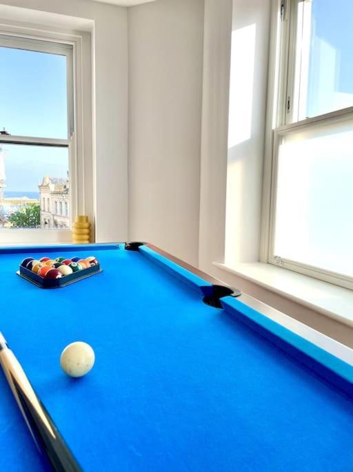 Royal Harbour Retreat Sea Views & Pool Table Apartment Ramsgate Exterior photo