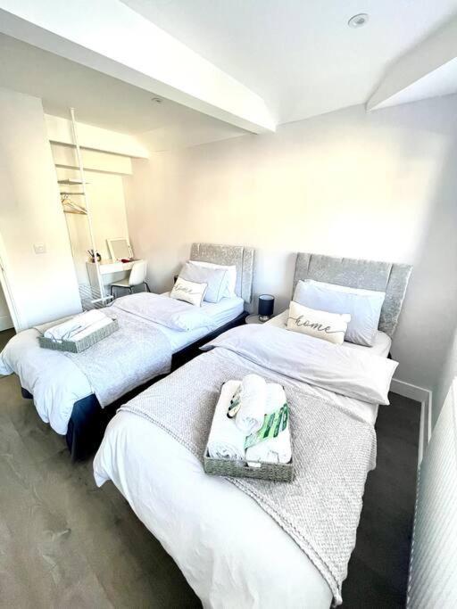 Royal Harbour Retreat Sea Views & Pool Table Apartment Ramsgate Exterior photo